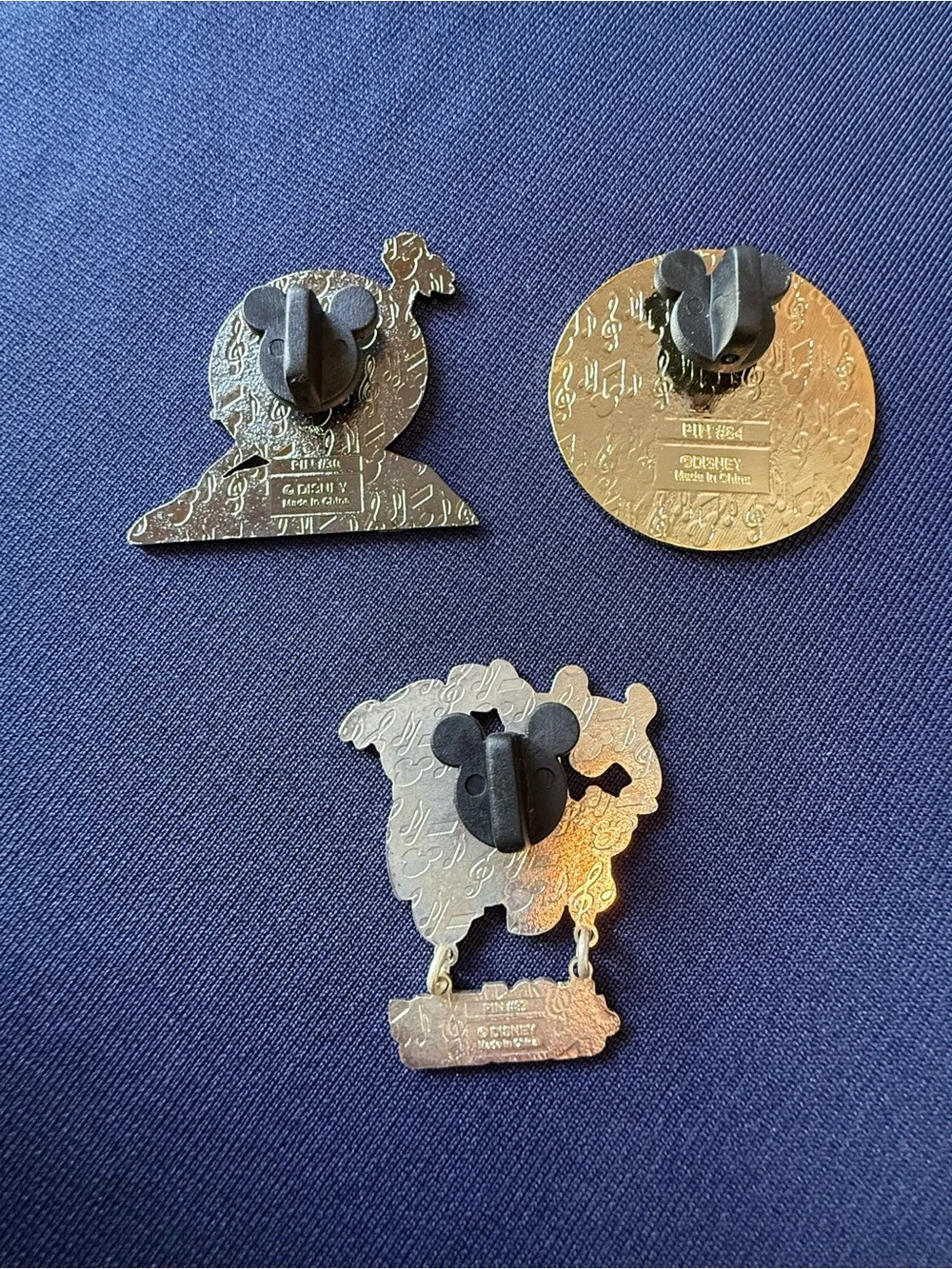 Disney Store 2002 Magical Musical Moments 12 pins Pooh Alice Lion King